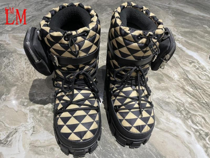 Pra*a boots